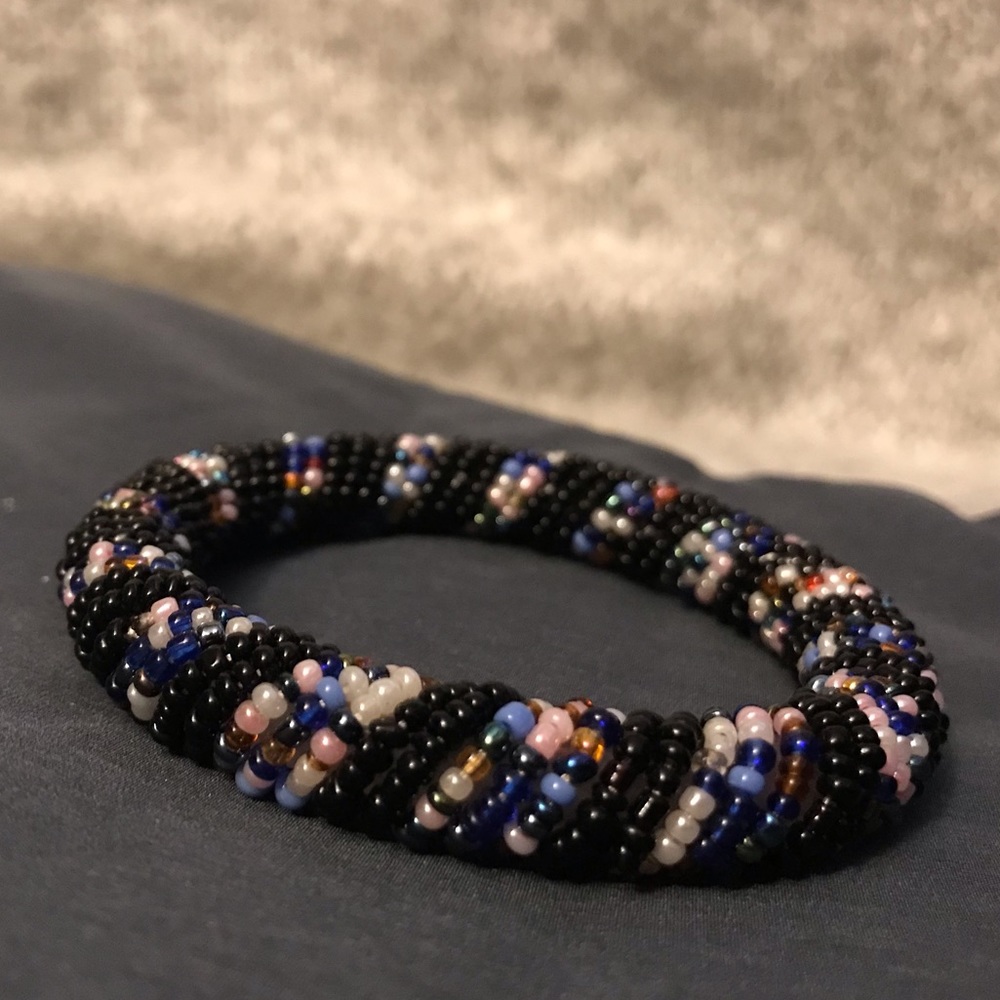 2/$10 Pretty bead bracelet